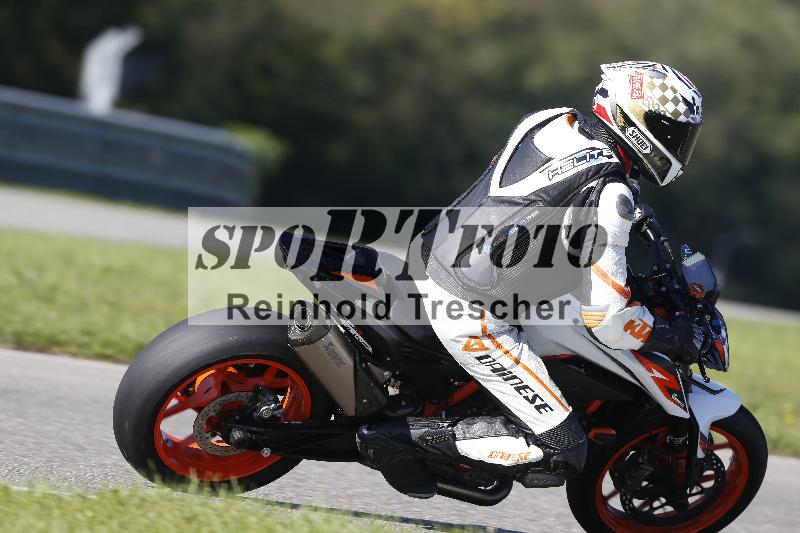 Archiv-2025/56 02.10.2025 Speer Racing ADR/Gruppe gelb/911